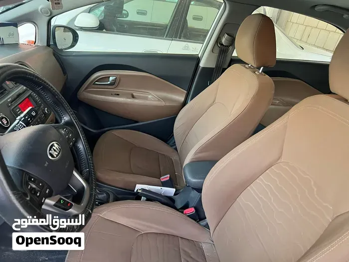 Kia Rio 2015 photo 4