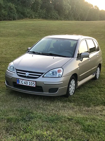 Suzuki Liana