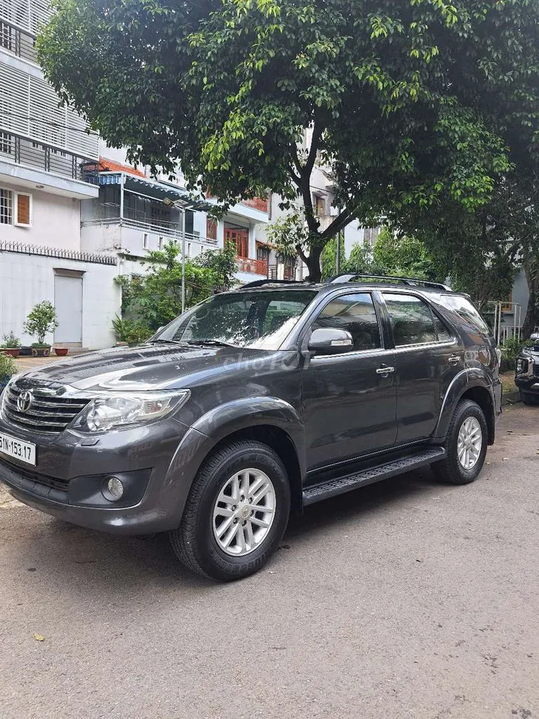 Toyota Fortuner 2013 photo 4