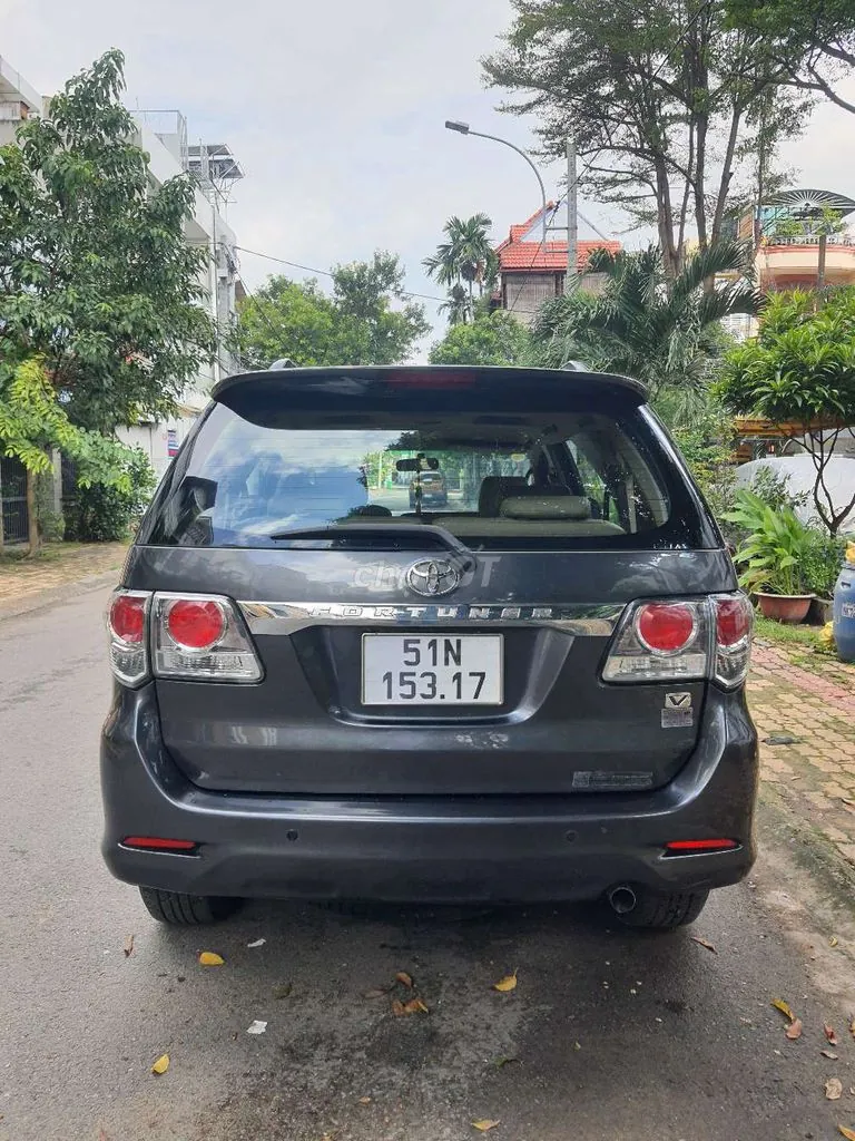 Toyota Fortuner 2013 photo 2