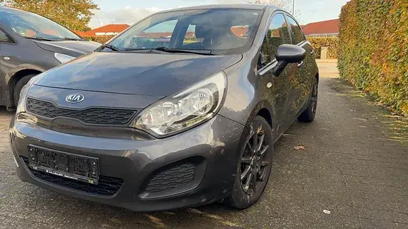 Kia Rio 2013 photo 2