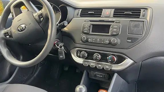 Kia Rio 2013 photo 5
