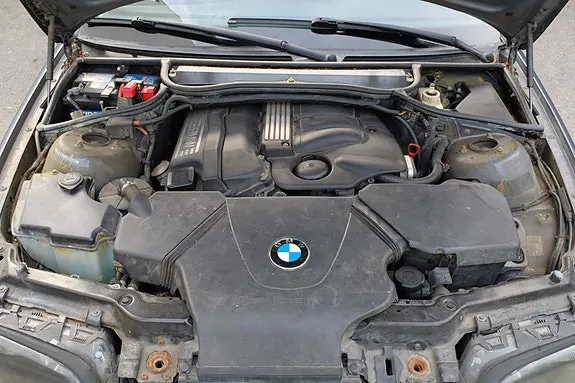 BMW 318I 2002 photo 4