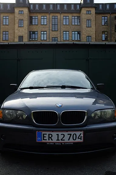 BMW 318I 2002 photo 2