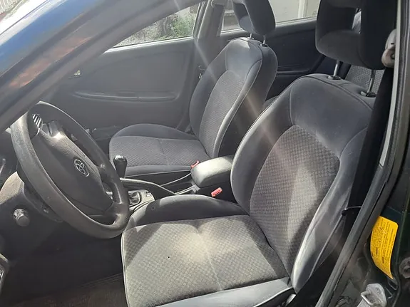 Toyota Avensis 2001 photo 3