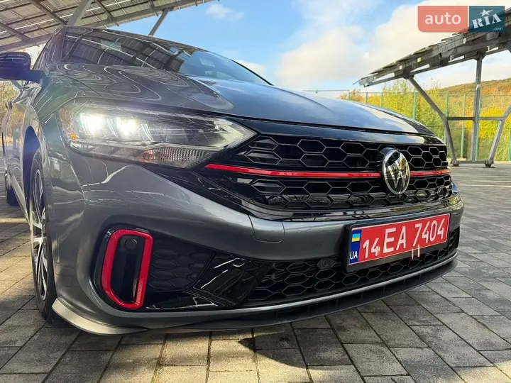 Volkswagen Jetta 2024 photo 3