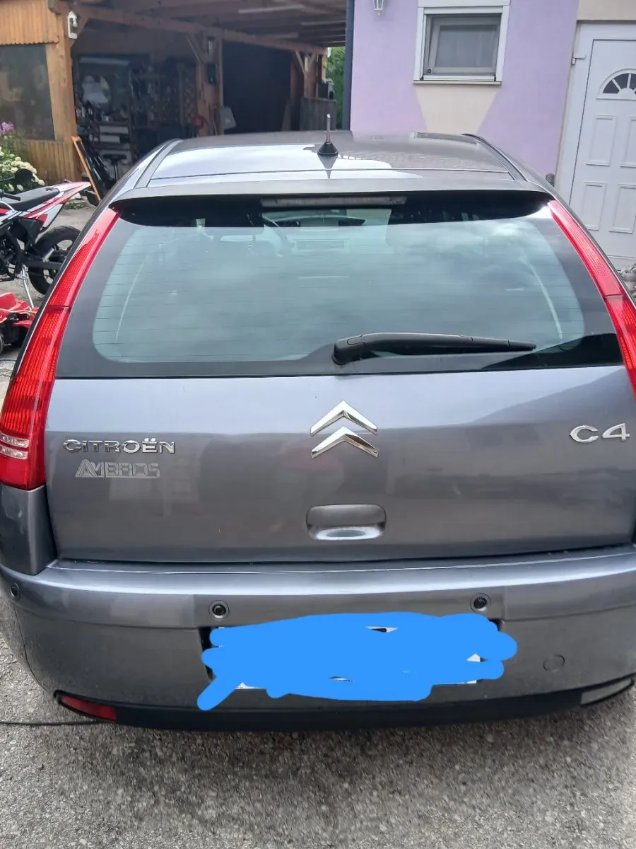 Citroen C4 2010 photo 2