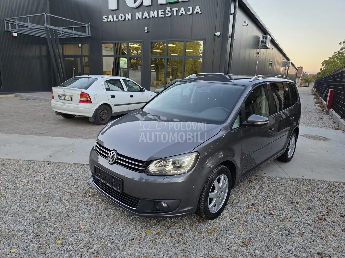 Volkswagen Touran 2013 photo 3