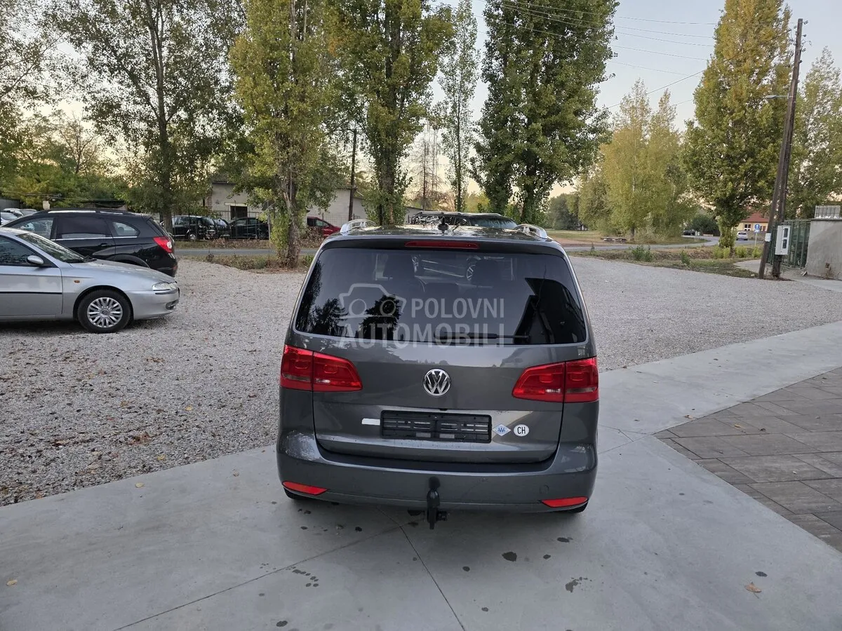 Volkswagen Touran 2013 photo 5
