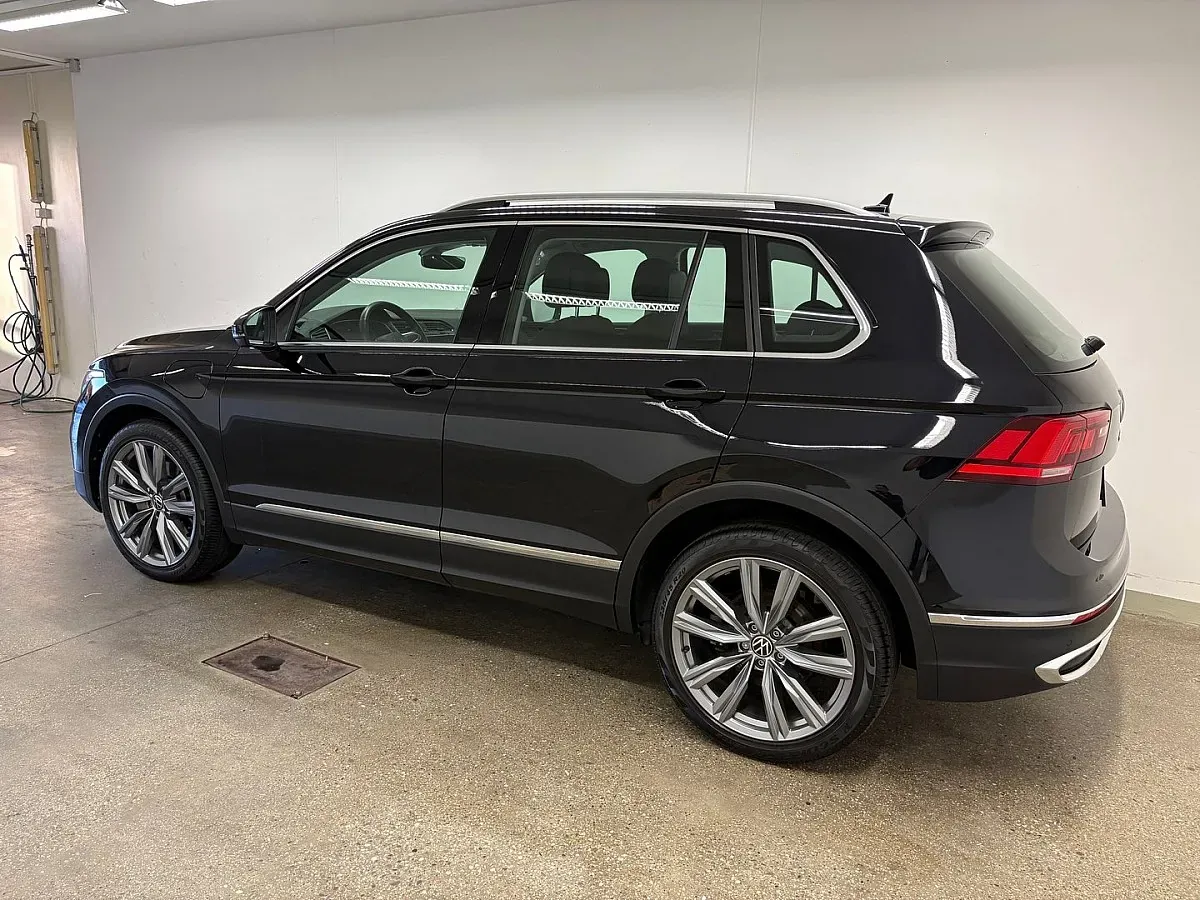 Volkswagen Tiguan 2021 photo 2