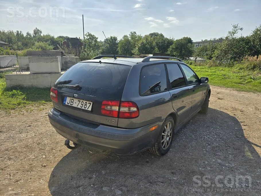 Volvo V40 2004 photo 4