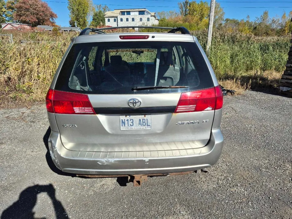 Toyota Sienna 2006 photo 4