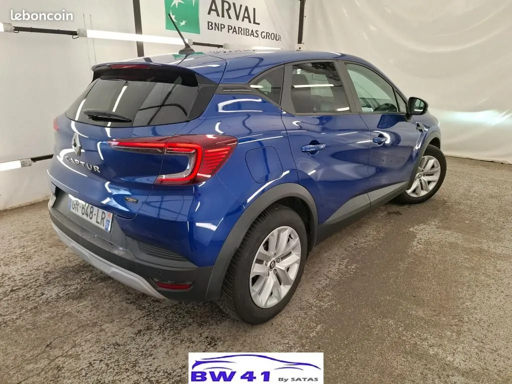 Renault Captur 2023 photo 3