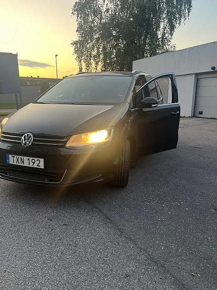 Volkswagen Sharan 2013 photo 2