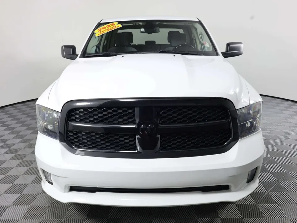 Ram 1500 Classic 2023 photo 2