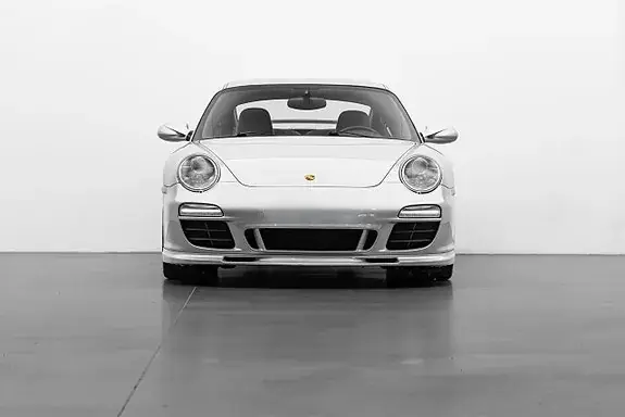 Porsche 911 2010 photo 4