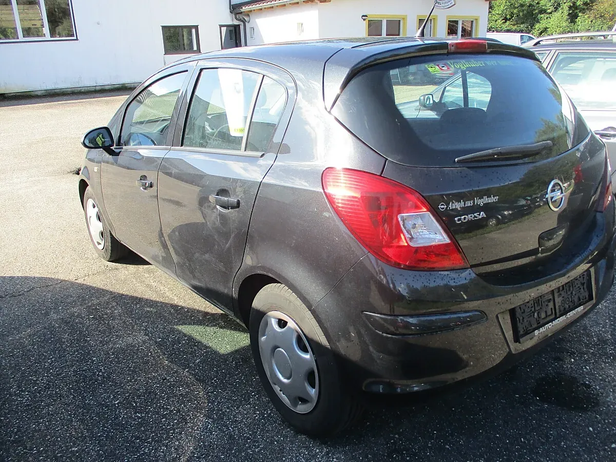 Opel Corsa 2013 photo 3
