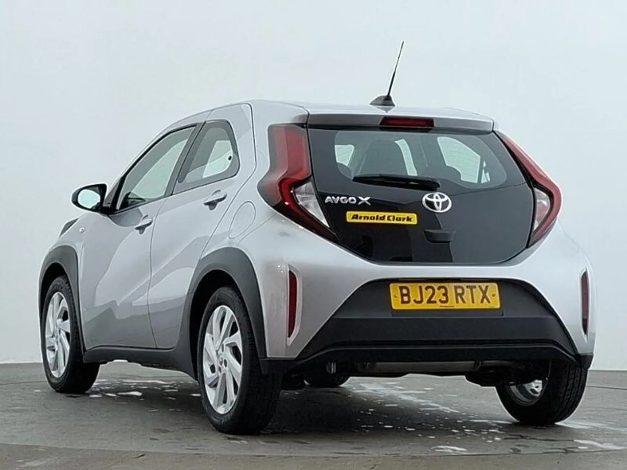 Toyota Aygo X 2023 photo 2