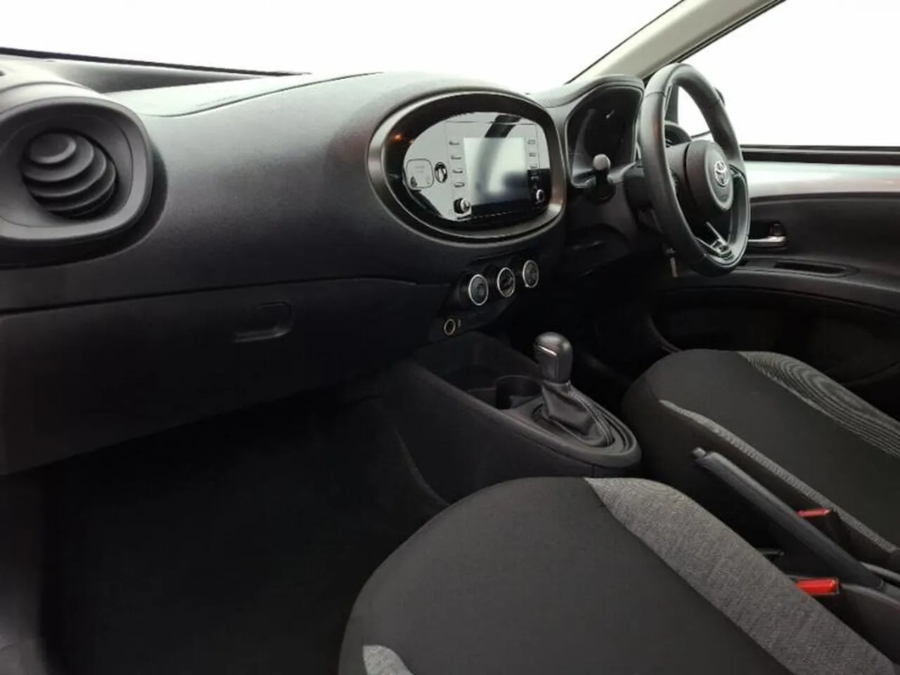Toyota Aygo X 2023 photo 5