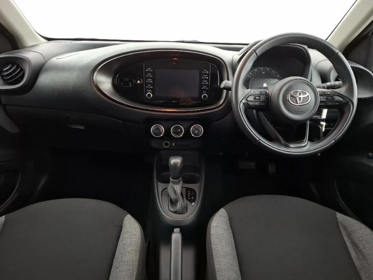 Toyota Aygo X 2023 photo 3