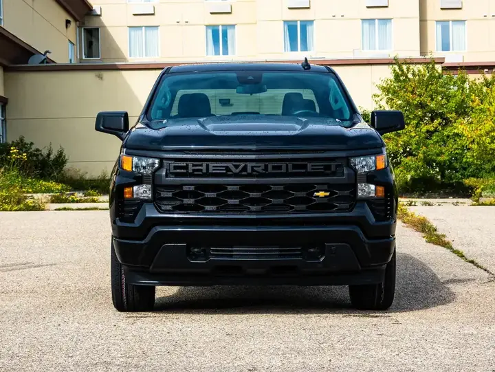 Chevrolet Silverado 1500 2026 photo 3