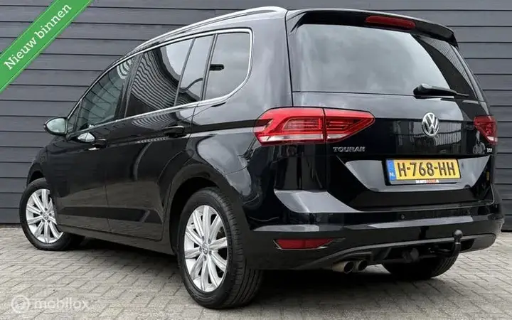 Volkswagen Touran 2016 photo 2