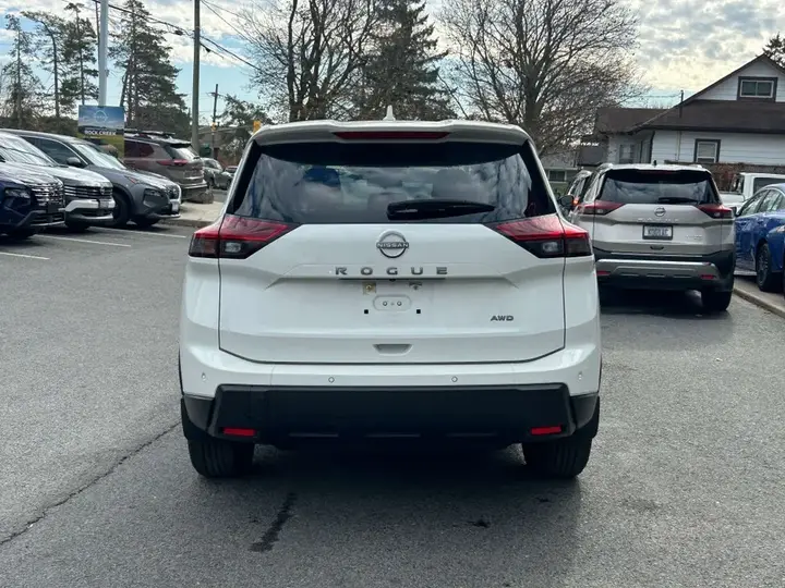 Nissan Rogue 2024 photo 3