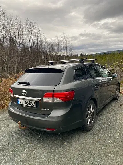 Toyota Avensis 2012 photo 5