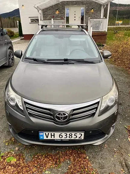 Toyota Avensis 2012 photo 3