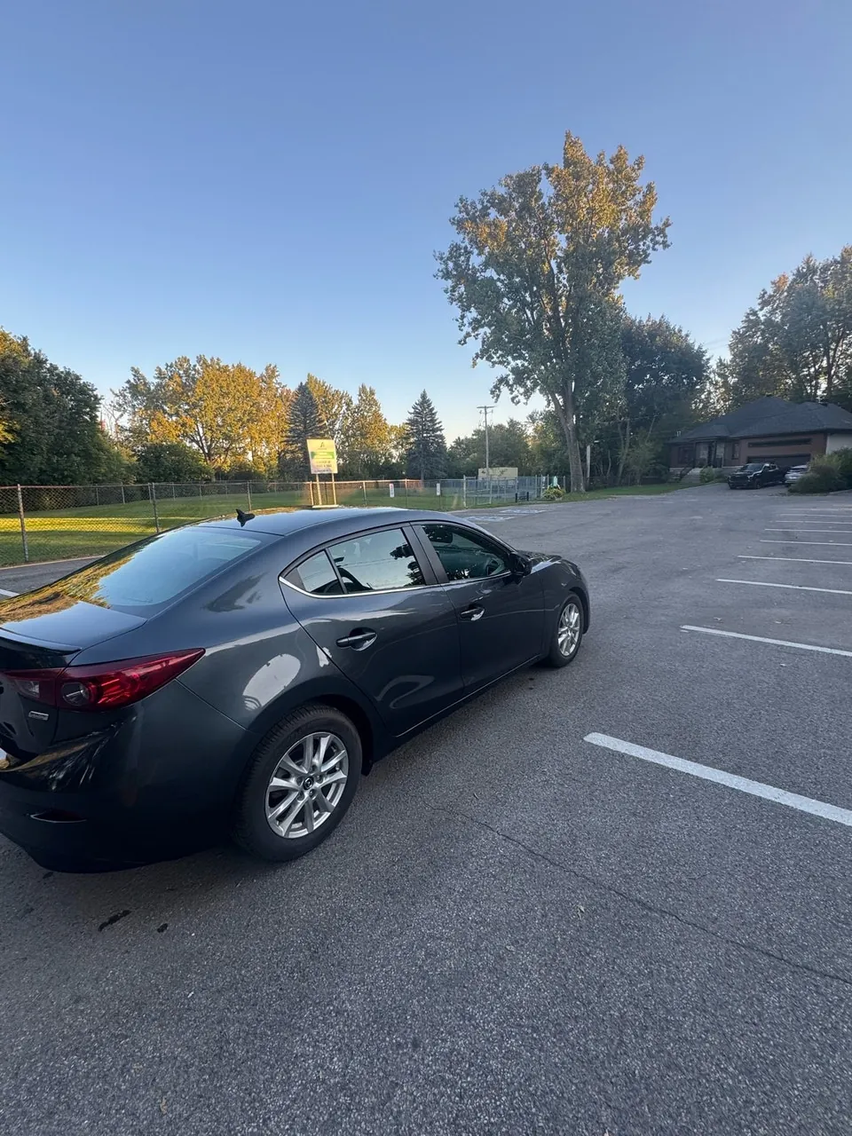 Mazda 3 2015 photo 4