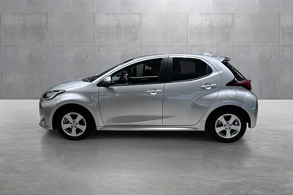 Toyota Yaris 2024 photo 2