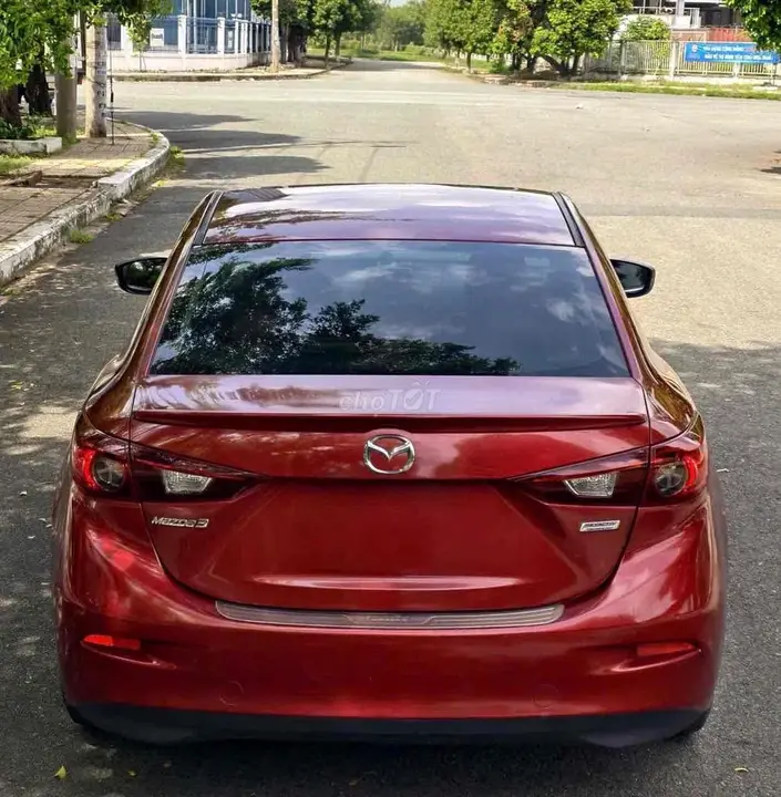 Mazda 3 2017 photo 2