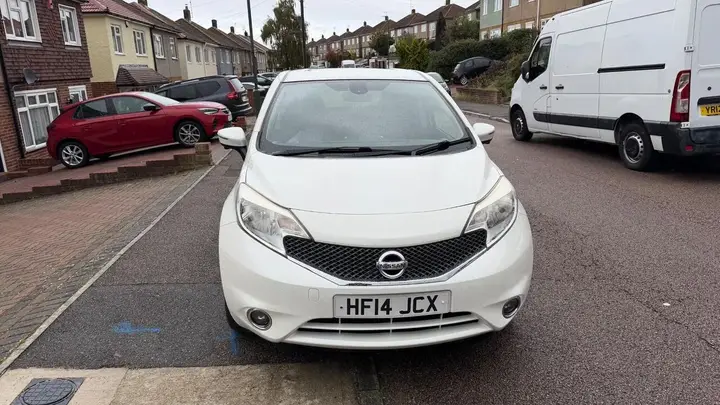 Nissan Note 2014 photo 4