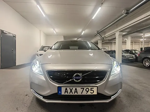 Volvo V40 2015 photo 4