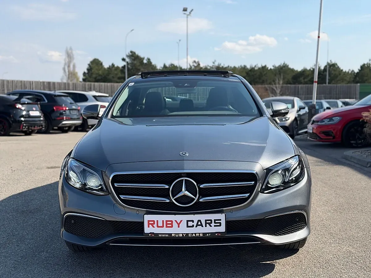 Mercedes-Benz E-Class 2019 photo 3