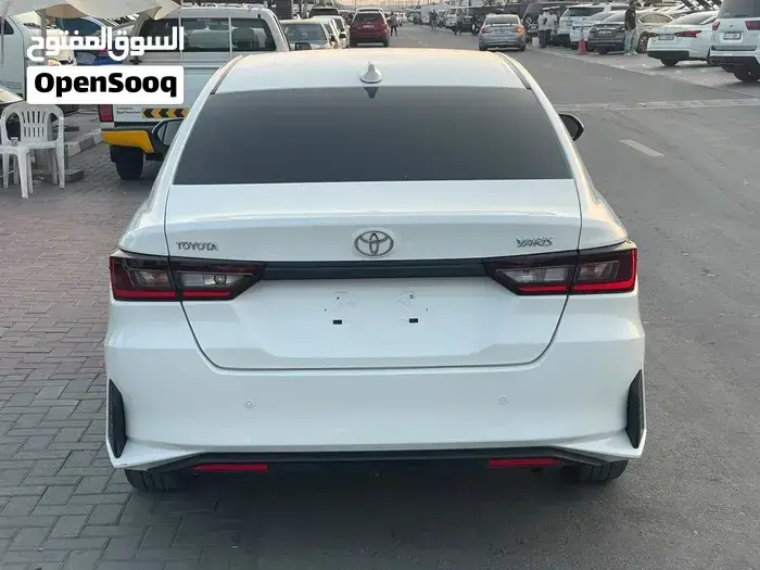 Toyota Yaris 2023 photo 4