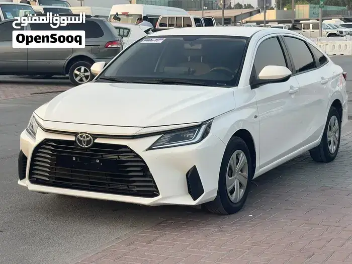 Toyota Yaris 2023 photo 3