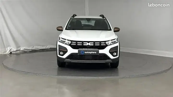 Dacia Sandero 2023 photo 2