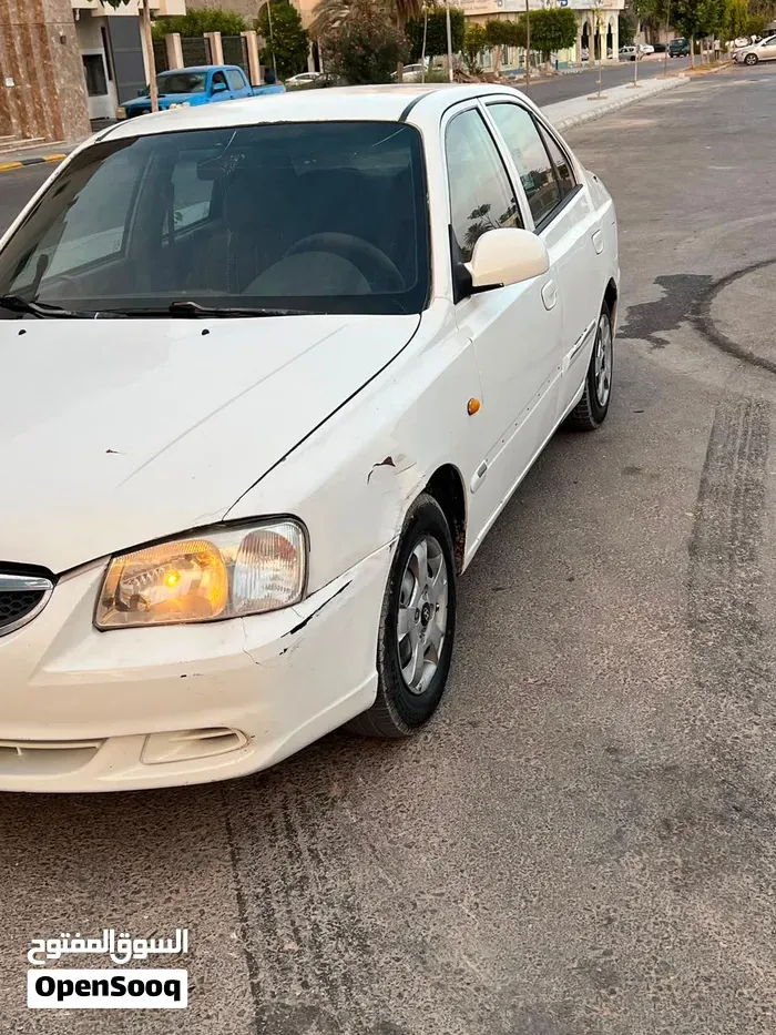 Hyundai Verna 2013 photo 4