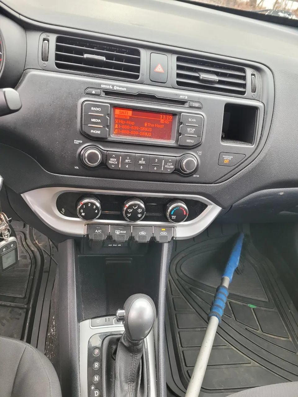 Kia Rio 2015 photo 3