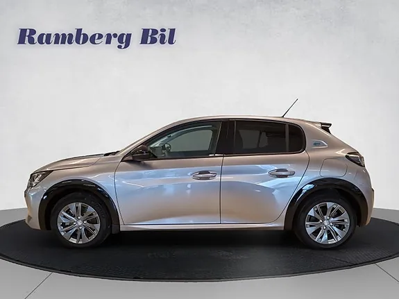 Peugeot 208 2023 photo 4