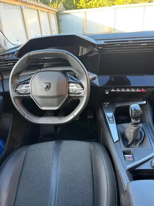 Peugeot 308 2022 photo 3