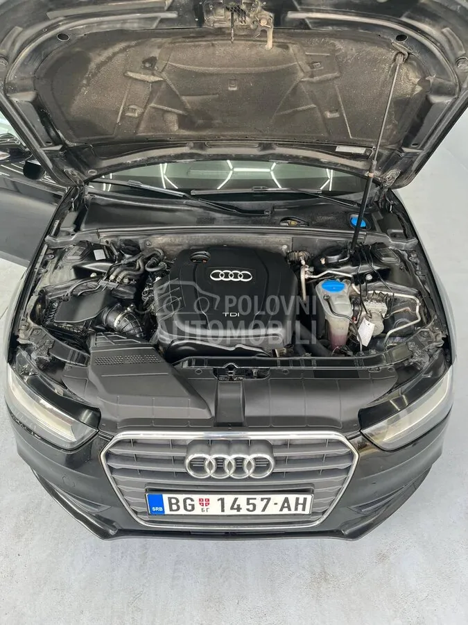 Audi A4 2012 photo 2