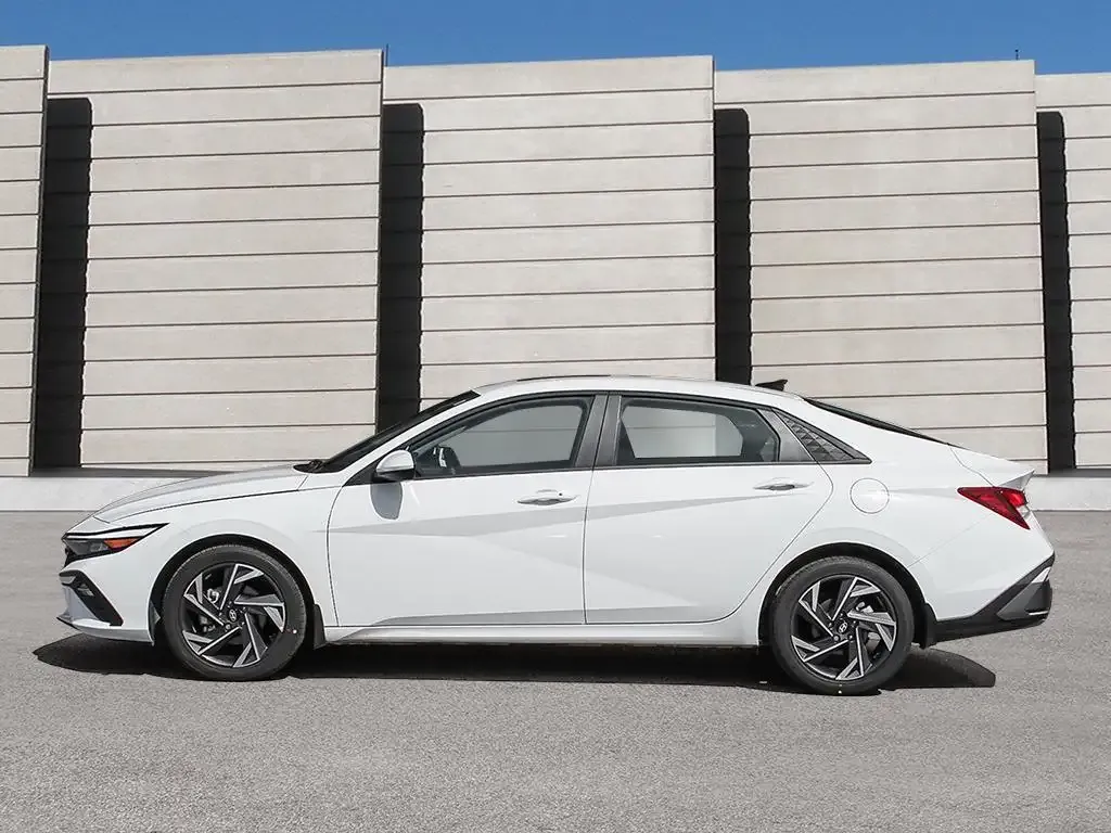 Hyundai Elantra 2026 photo 3