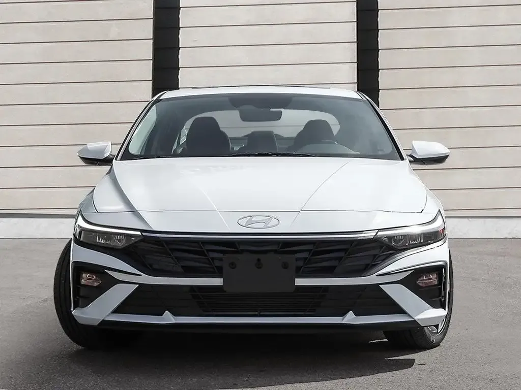Hyundai Elantra 2026 photo 2