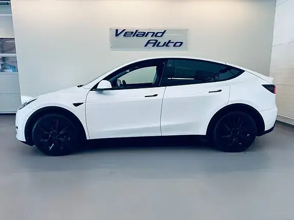 Tesla Model Y 2023 photo 3