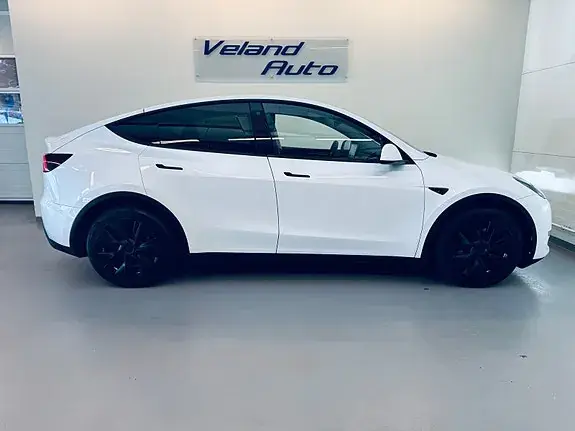 Tesla Model Y 2023 photo 5