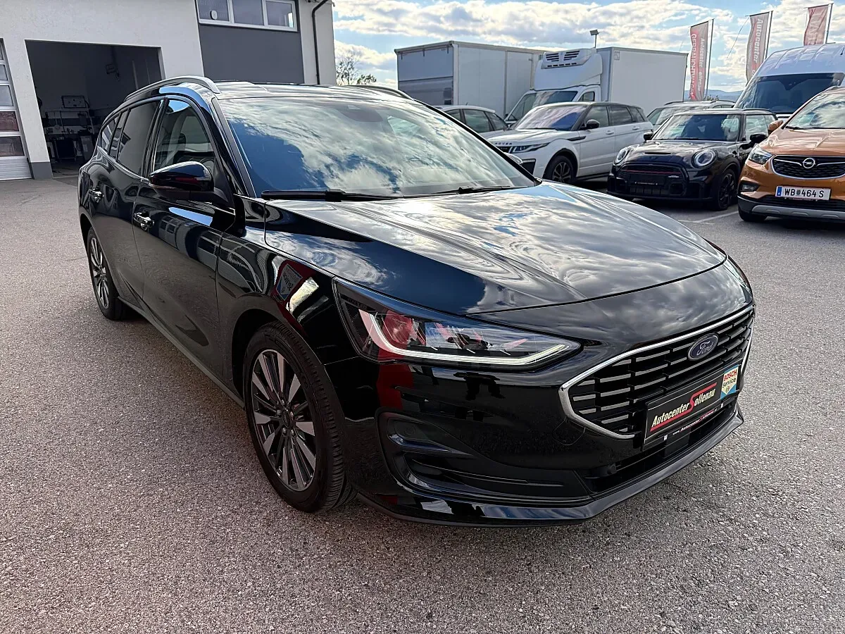 Ford Focus 2022 photo 3