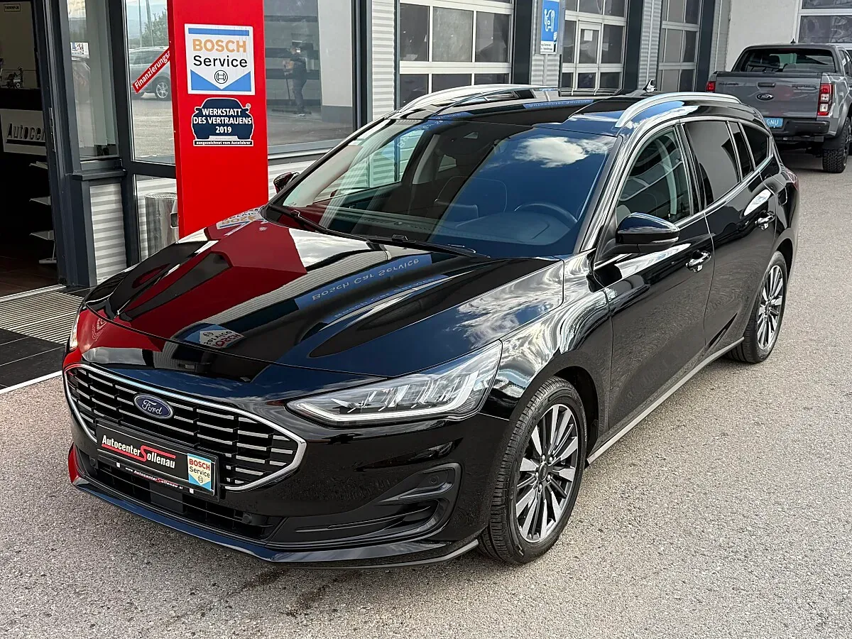 Ford Focus 2022 photo 2