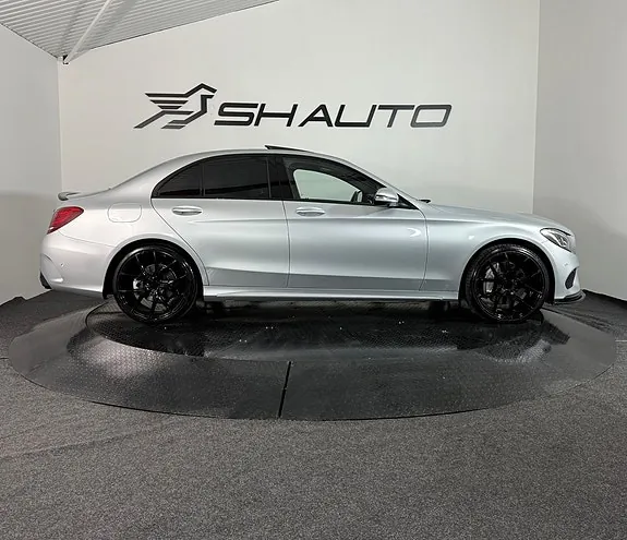 Mercedes-Benz C300 2016 photo 5